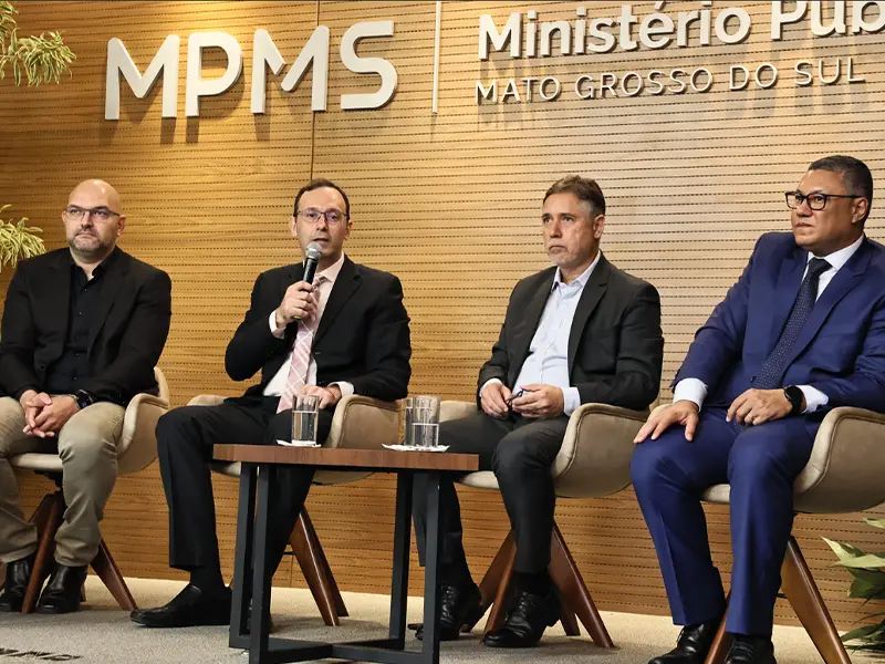 Dr. Paulo Zeni (MPMS) participou dos discursos de abertura do seminário.